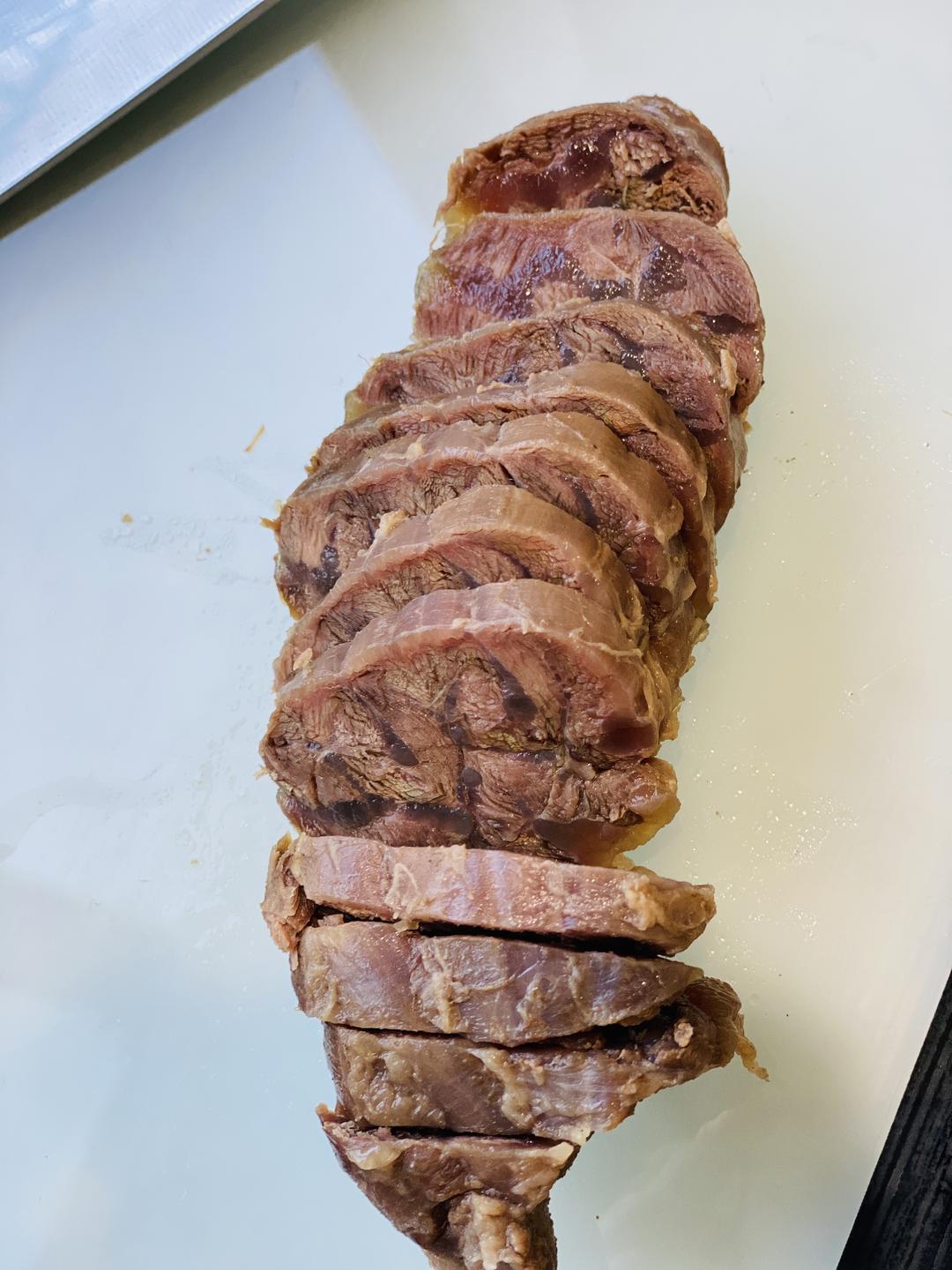 Sliced salt-boiled beef shank ready to serve
