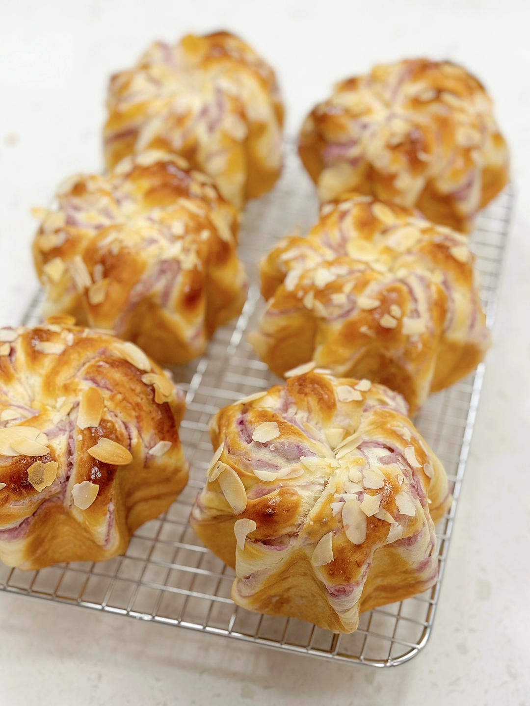 Taro paste star buns, soft and puffed