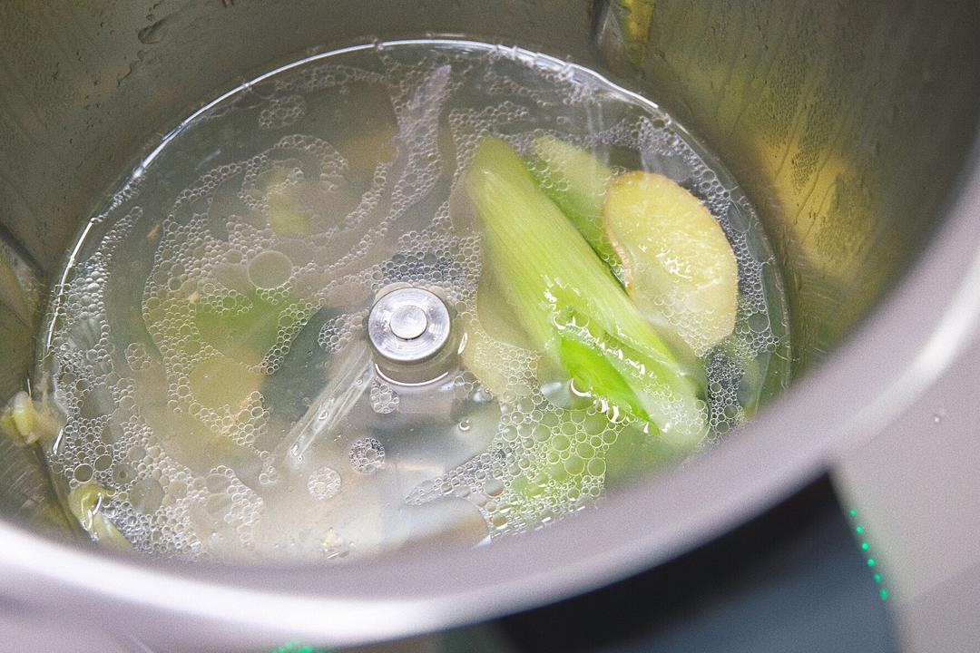 Add 400 g water; set 7 min / 100°C / reverse