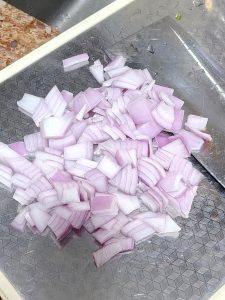 Dice the onion into small pieces.