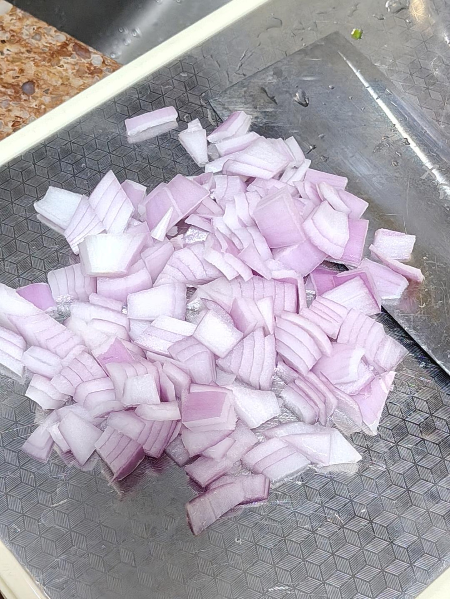 Dice the onion into small pieces.
