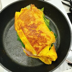 对折出锅。