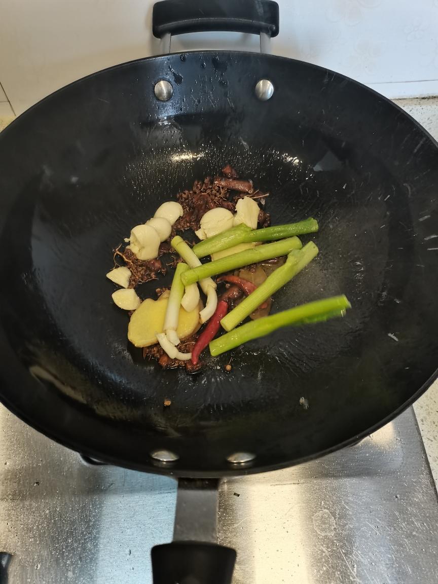 Add the scallion, ginger, and garlic