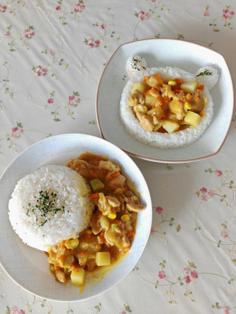 Curry Chicken Leg Rice (咖喱鸡腿饭): Rich Curry, Tender Chicken Over