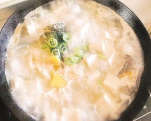 grass-carp-tofu-soup-cao-yu-dun-dou-fu-tang-s6.jpg