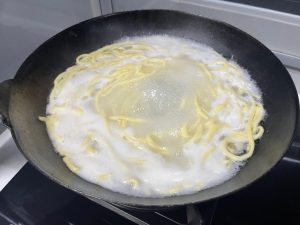 Fresh noodles need only 4 minutes — they stay completely unbroken as they cook and have a very smooth surface; noodles made with this pasta flour resist breaking and have a wonderf