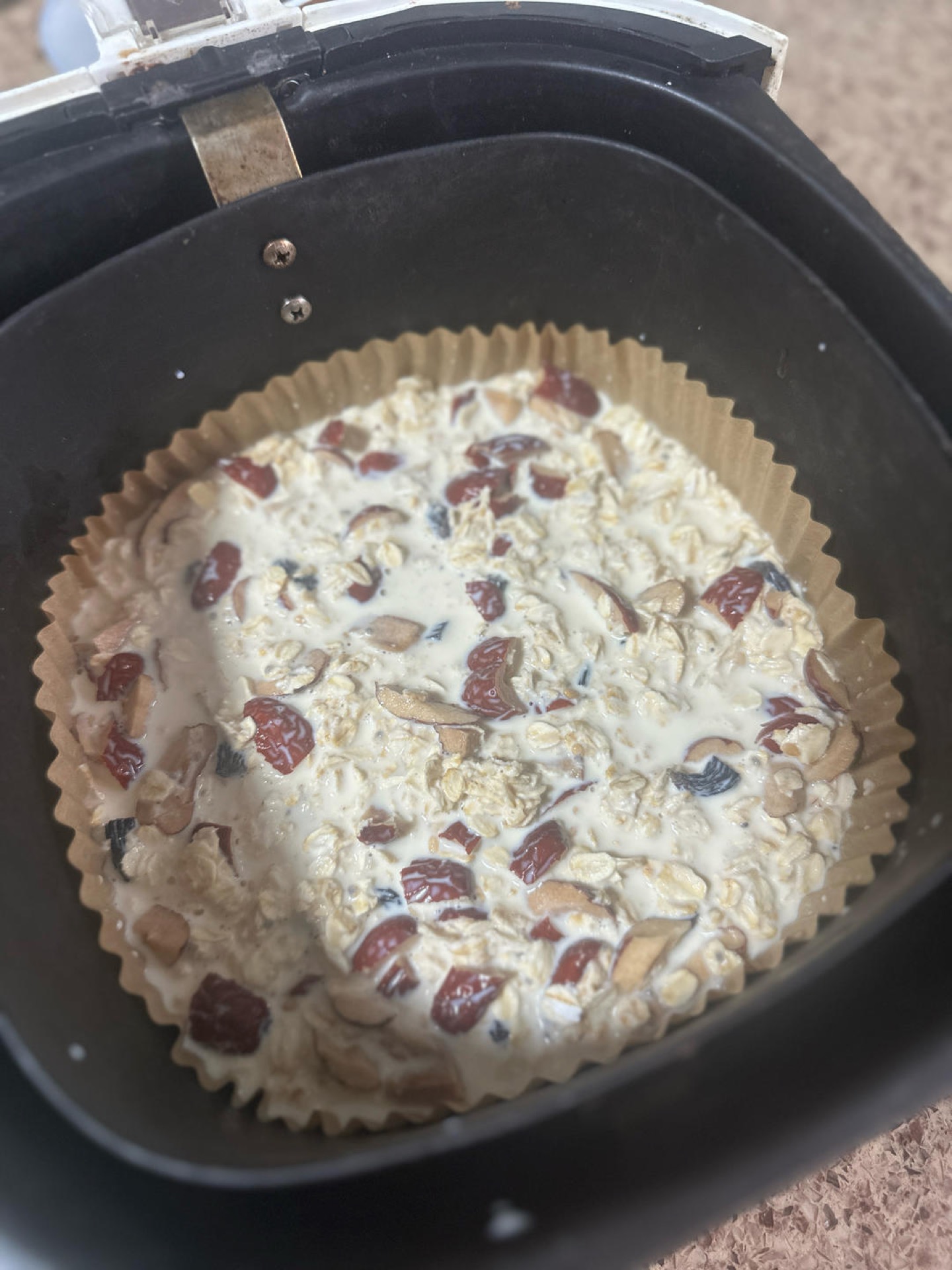 Oat mixture after resting, thickened and absorbed