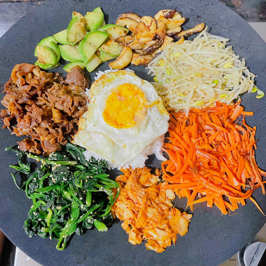 Arrange the cooked vegetables around the edge