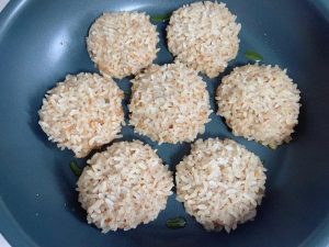 pan-fried-glutinous-lotus-root-cakes-xiang-jian-nuo-mi-lian-ou-bing-s10.jpg
