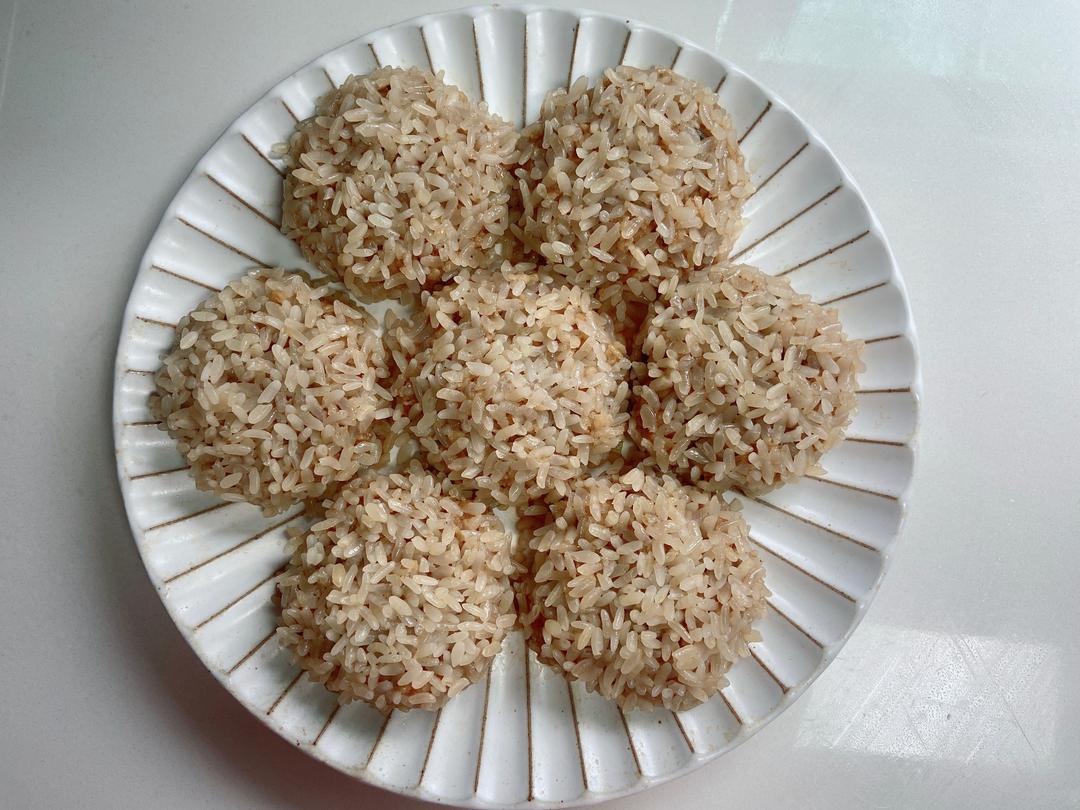 These are the steamed lotus cakes