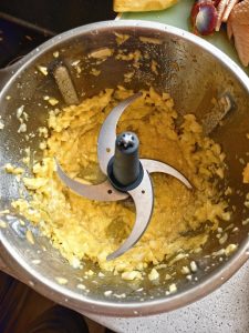 Blend one quarter of the pineapple into a fine purée so it can be juiced.