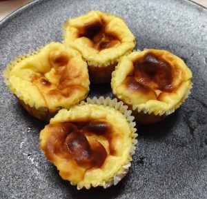 Durian Basque cheesecake cups packed for travel with an ice pack