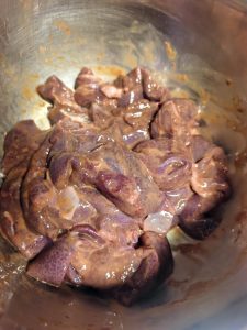 Sliced liver marinating with starch and seasonings