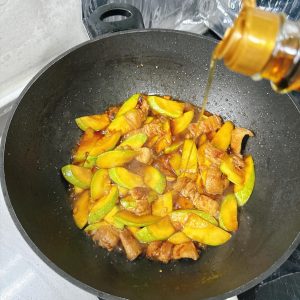 Add a little sesame oil just before taking it off the heat.