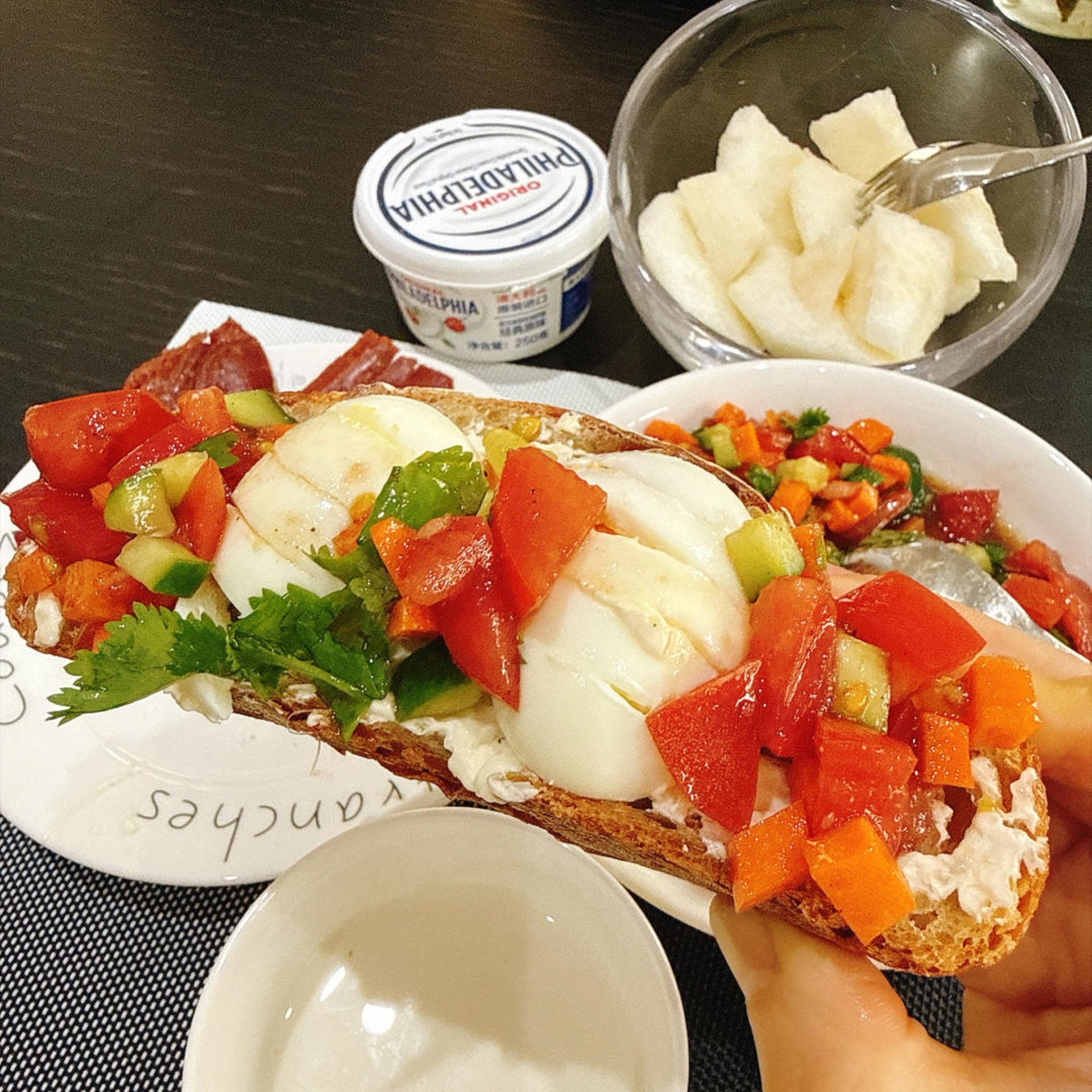 Every bite is fiber and vitamins; you finish without feeling sleepy, your body feels light, and your stomach feels comfortable.
