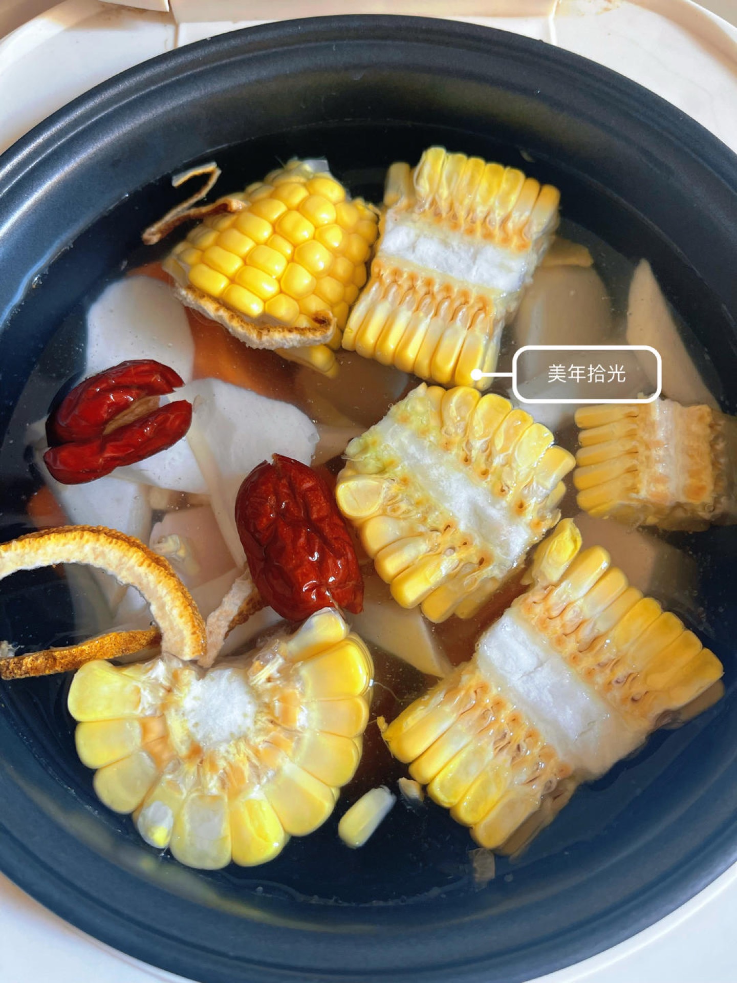 Fill the pot with mineral water; for a clay pot, simmer 30 minutes over high heat, 30 minutes over medium, and 1.5 hours over low for about 2.5 hours total, while an electric press