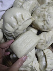 For a softer dough, mix 600g flour, 350-400g cold water, 5g salt, and 20g oil. Knead into a soft, slightly sticky dough. Coat with oil, cover, and rest for 1 hour before using.
