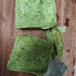 吐司片去边,对半切