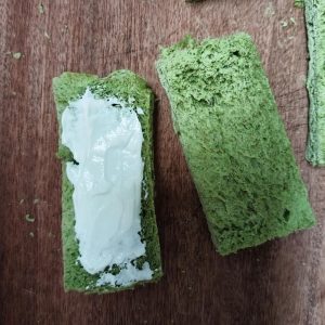 吐司片上抹无糖全麦