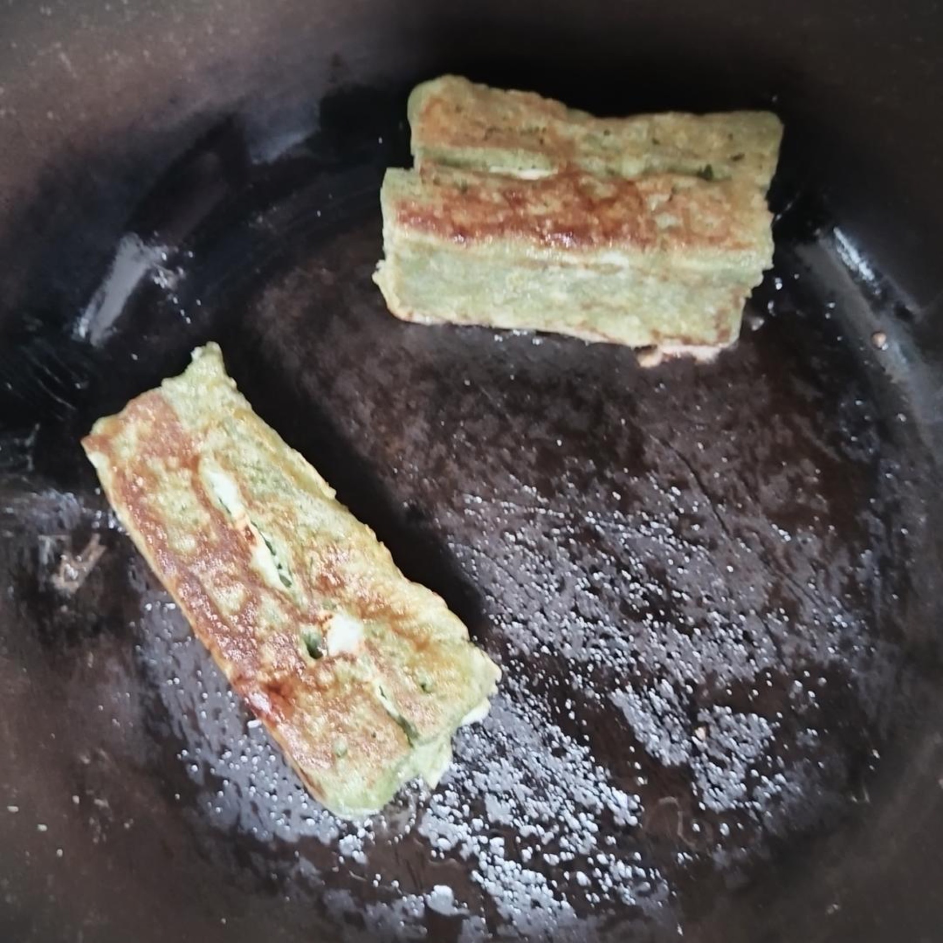 煎至金黄即可