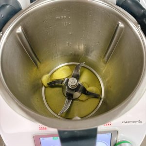 设定2分钟 / 120℃ / 反转小勺爆香。