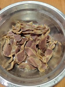 Take the gizzards out when you are ready to eat and slice them.