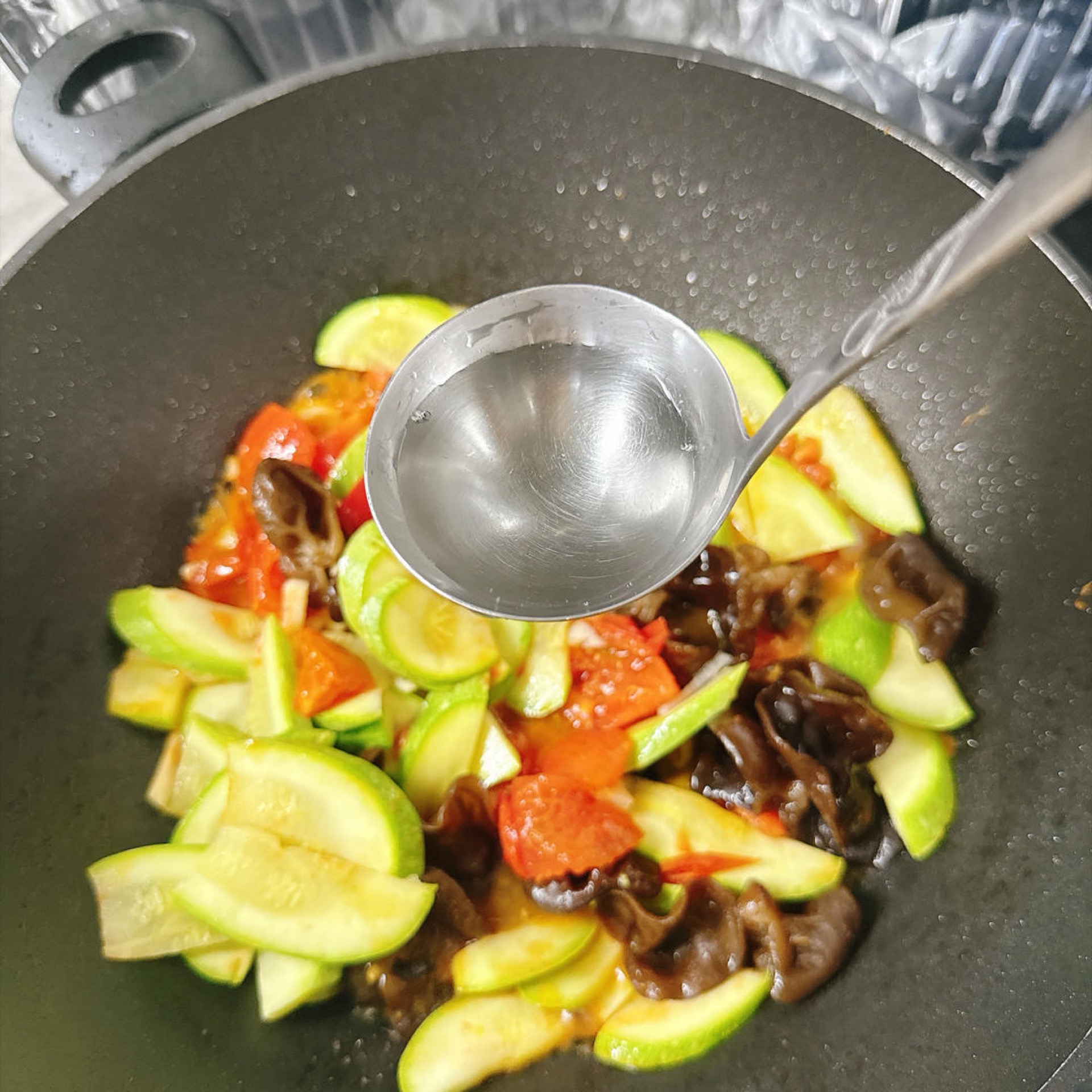 Add 1 spoonful of water.